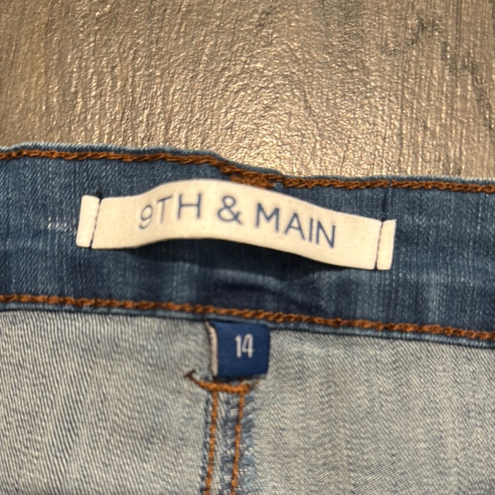 Embroidered Floral Blue Jeans - Picture 4 of 5